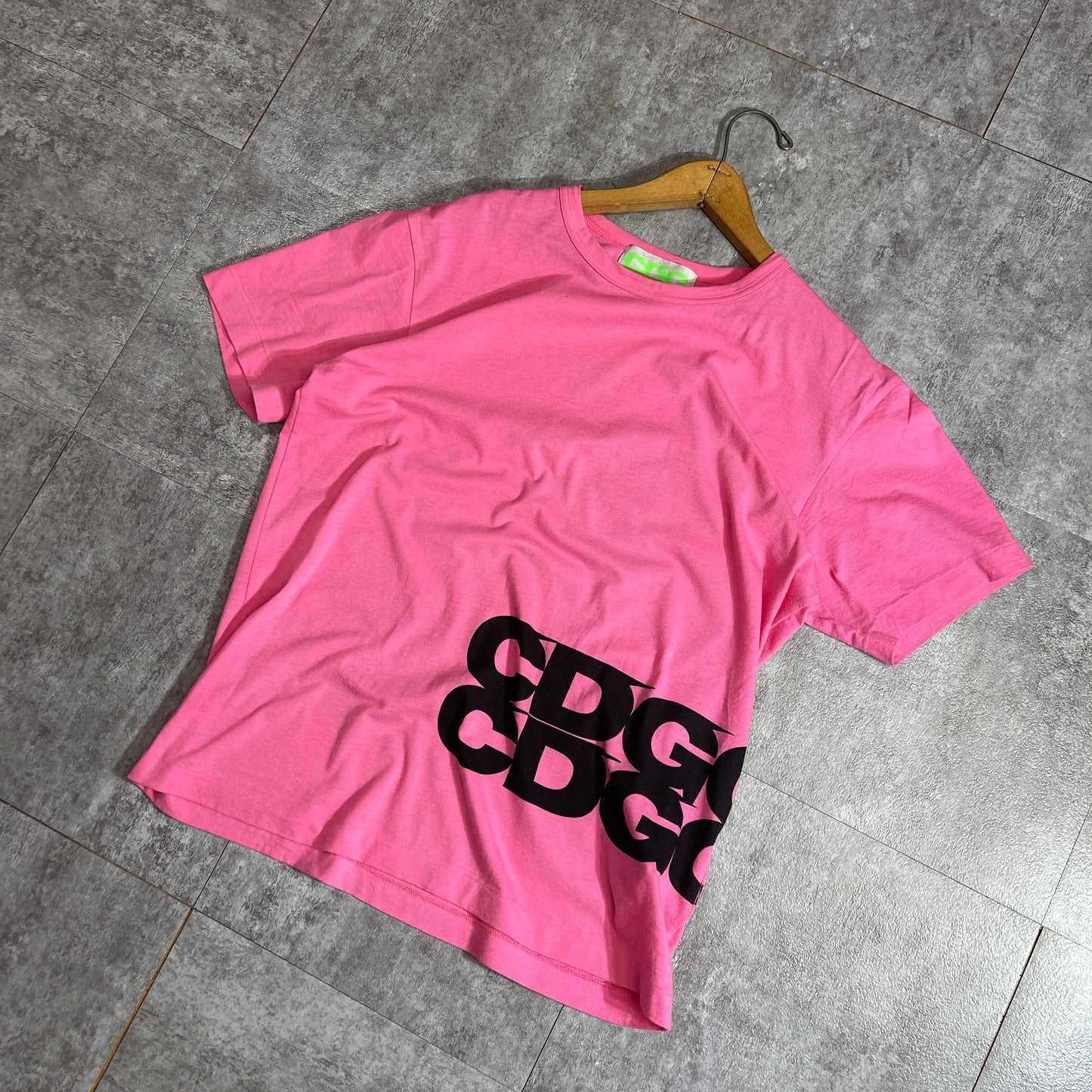 CDG Graphic (L)