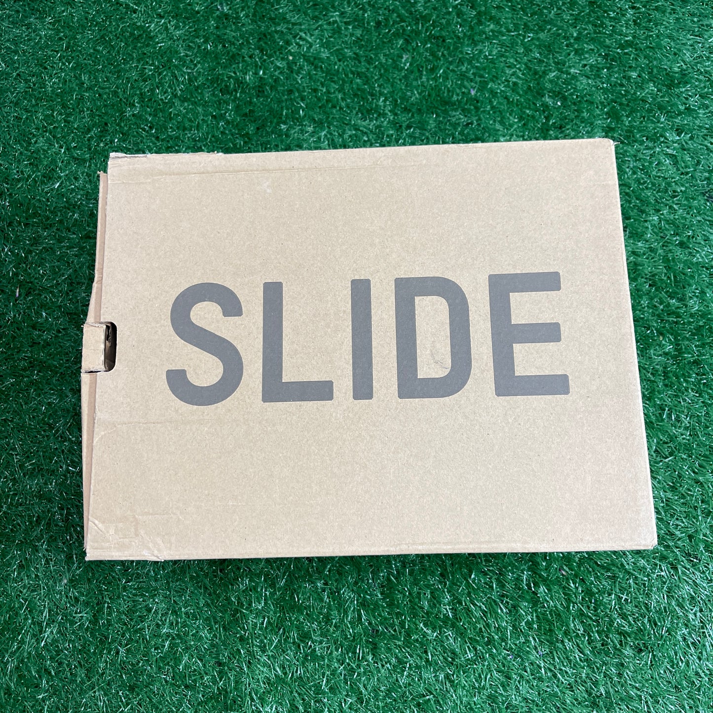 Yeezy Resin Slides 10M