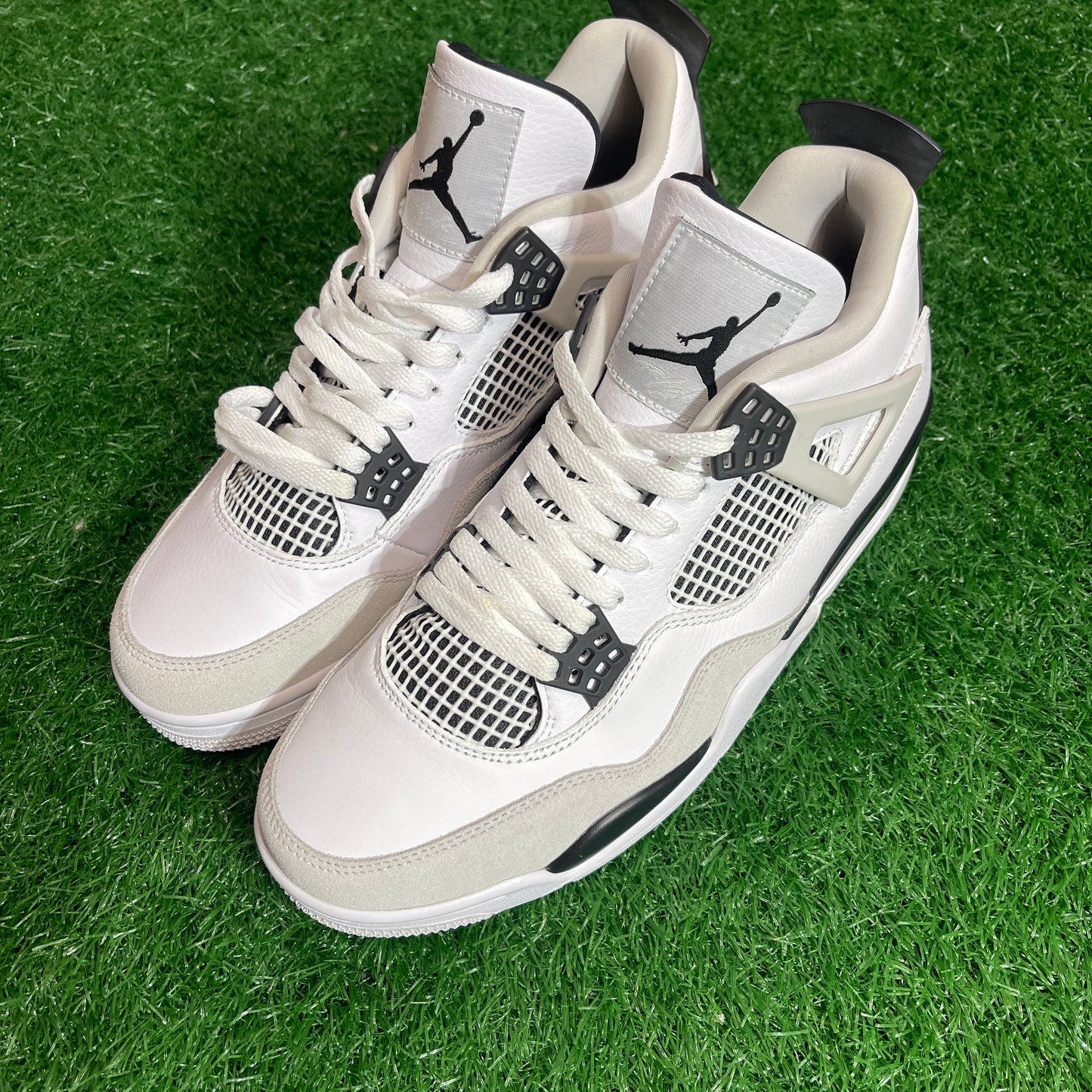 Jordan 4 Military (9.5M)